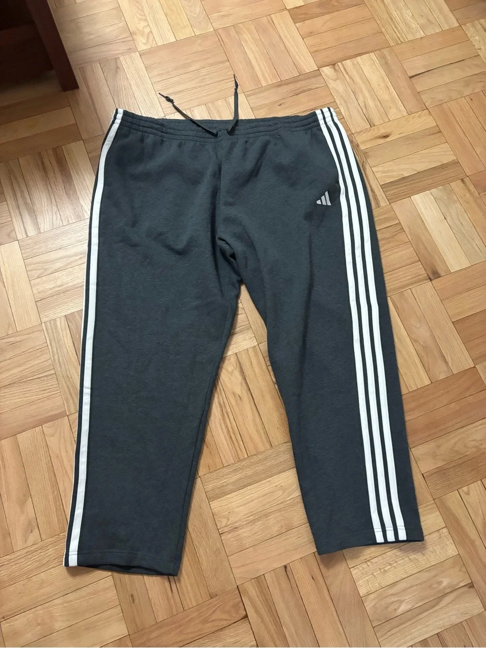 Adidas Mens 3 Stripe Traning Pants Team Gray JX9119 Size 4XL NWT Multi Sport